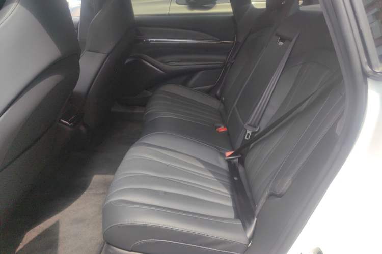 Used IM L7 2022 Angel Wheel Edition
