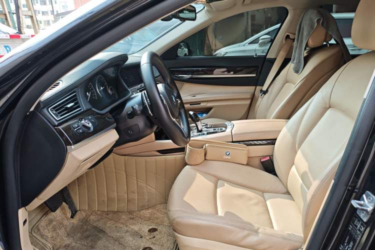 Used BMW 7 Series 2009 740Li Leading Model
