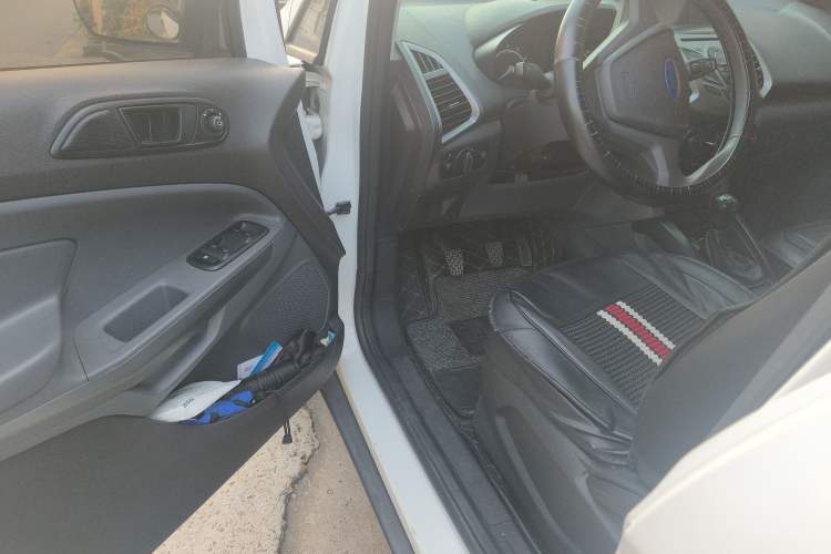 Used Ford EcoSport 2013 1.5L Manual Comfort Model Driver Seat