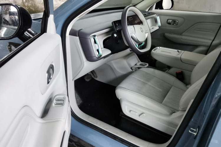 Used Leapmotor B10 2025 510 LiDAR Version Driver Seat