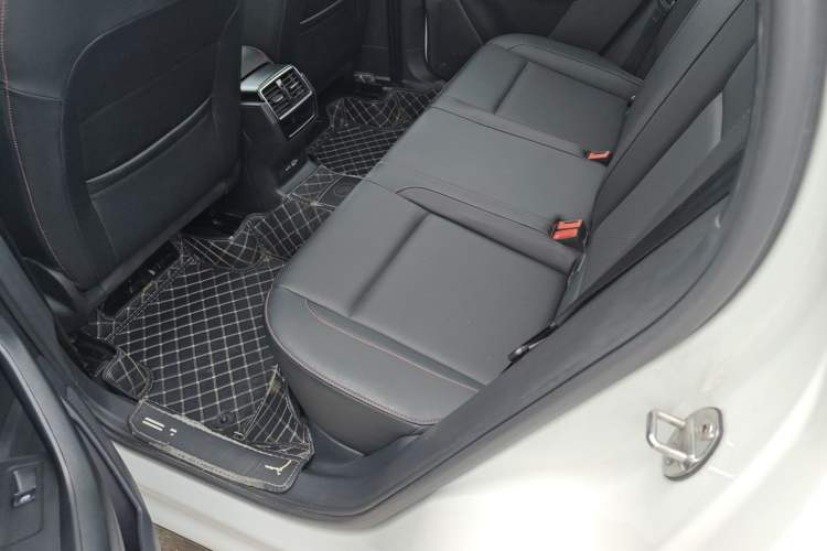 Used Skoda Karoq 2022 TSI280 Luxury Edition Left Rear Seat