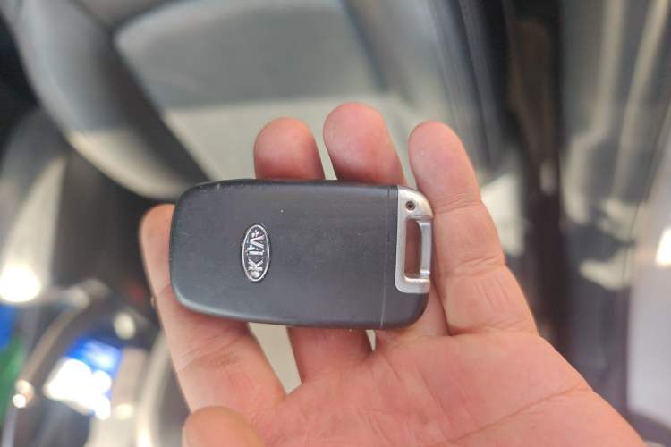 Used Kia Sportage R 2011 2.0L Automatic Two-Wheel Drive Premium Edition
