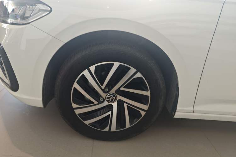 Used Volkswagen Lavida 2024 300TSI DSG Starry Sky Leading Edition Left Front Wheel Hub