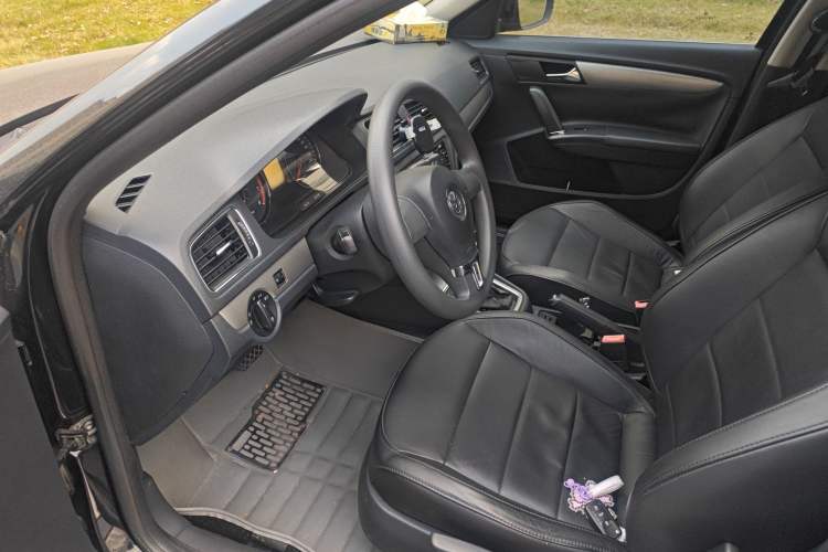 Used Volkswagen Lavida 2013 Restyled Classic 1.6L Automatic Comfort Edition
