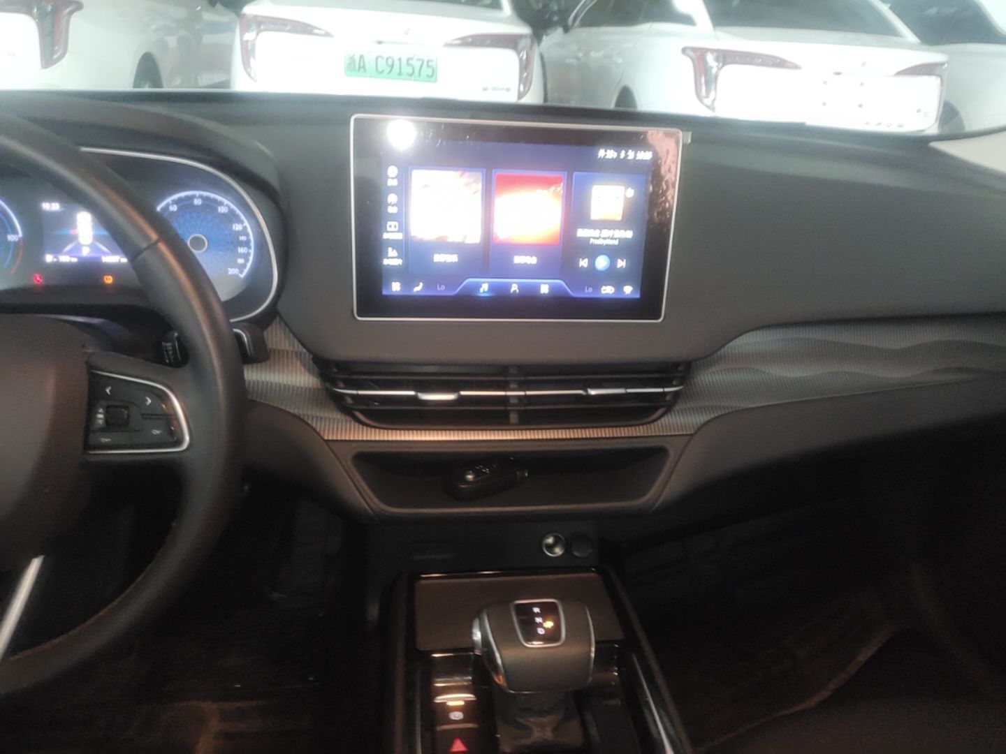 Hongqi E-QM5 2024 450km Range Commuter Version — снимка 15