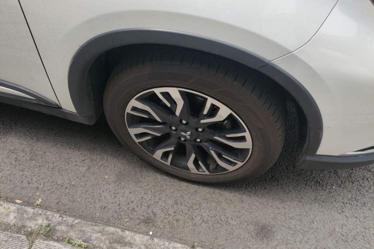 Used Mitsubishi Outlander 2020 2.4L 4x4 Zhi Xiang Edition 5 Seats