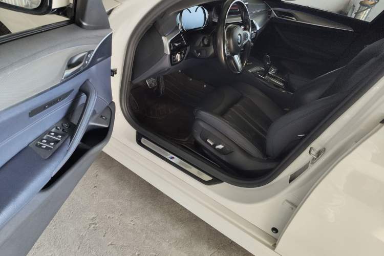 Used BMW 5 Series 2018 525i M Sport Package