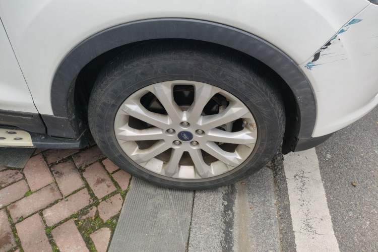 Used Ford Kuga 2015 1.5L GTDi Two-Wheel-Drive Comfort Model
