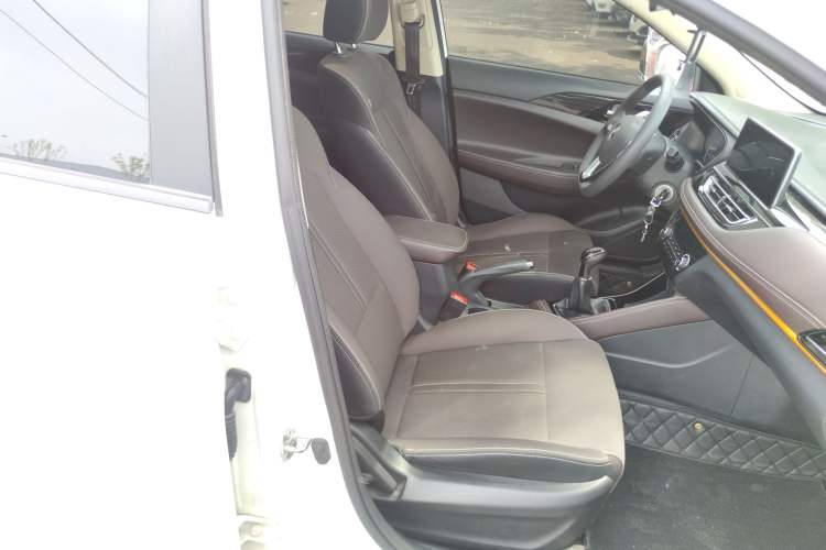 Used CHANGAN Eado DT 2019 1.6L Manual Comfort Model China VI Standard Right Front Seat