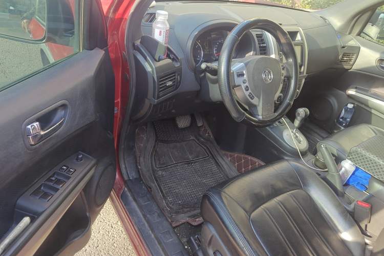 Used Dongfeng Fengdu MX6 2015 2.0L CVT Two-Wheel Drive Dream Edition