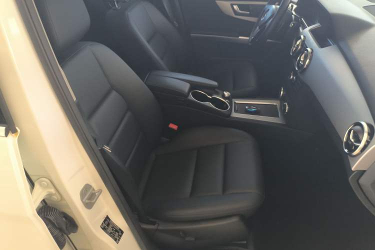 Used Mercedes-Benz GLK-Class 2013 Facelift GLK 300 4MATIC Fashion Edition Right Front Seat