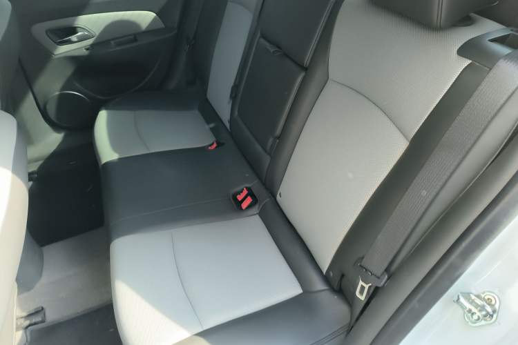 Used Chevrolet Cruze 2013 1.6L SE MT
