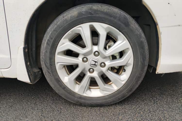 Used Honda Fit 2018 1.5L CVT Comfort Sunroof Version Right Front Wheel Hub