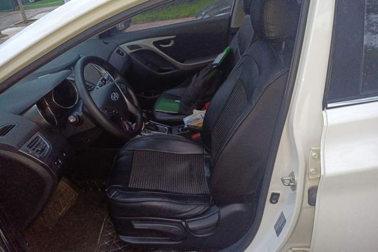 Used Hyundai Elantra (5th Generation / Langdong) 2016 1.6L Automatic Prestige Model
