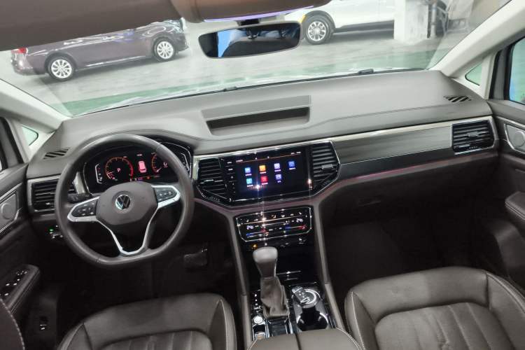 Used Volkswagen Viloran 2020 330TSI Luxury Edition