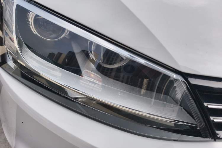 Used Volkswagen Sagitar 2014 Revised Version 1.6L Automatic Leading Edition
