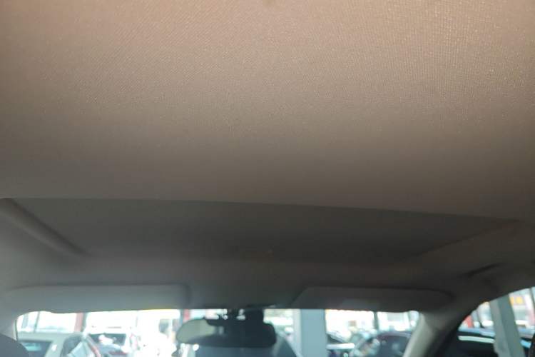 Used Mitsubishi Outlander 2020 2.4L 4x4 Zhi Xiang Edition 7-Seater Headliner