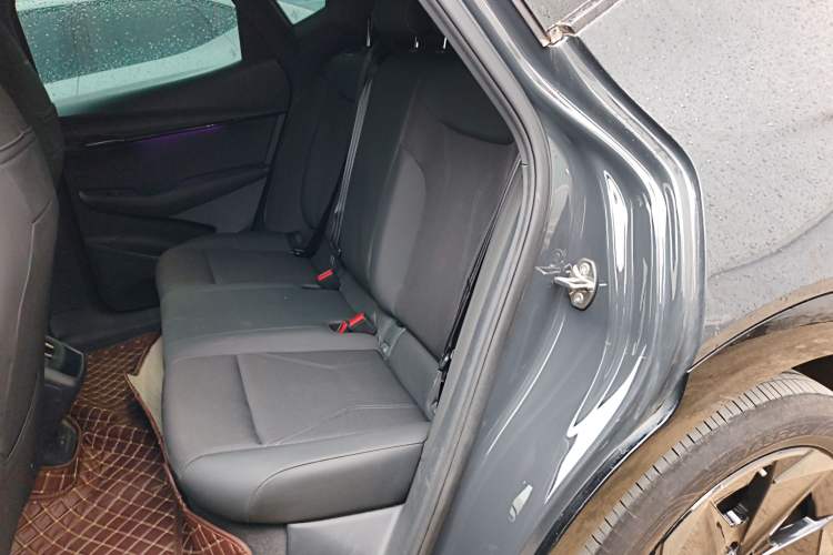 Used Volkswagen ID.UNYX 2024 Revised Pro Long-Range Version Left Rear Seat