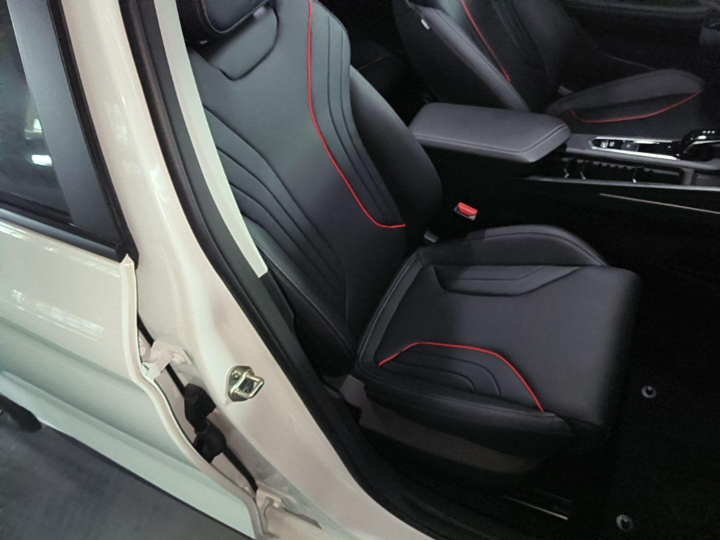 Geely Auto Binray 2024 Binrui COOL 1.5T DCT Longteng Edition — снимка 19