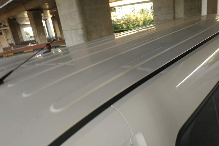 Used Wuling Yangguang 2024 300KM Comfort Version Passenger Van 75kW