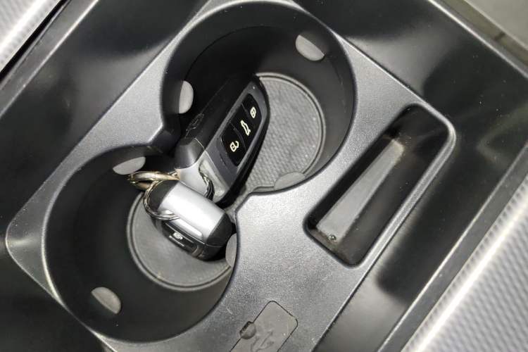 Used Geely Auto Emgrand GS 2018 Lingchao Edition 1.4T Automatic LingShang Smart Connectivity Model Interior 1