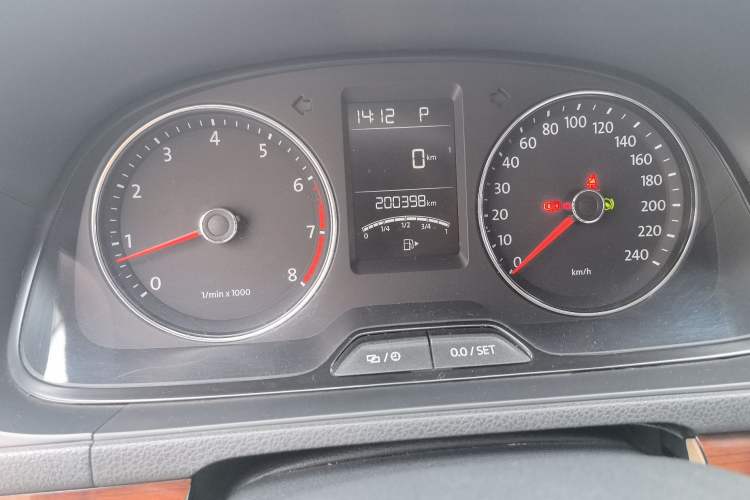 Used Volkswagen Lavida 2013 Restyled Classic 1.6L Automatic Comfort Edition Odometer Close Up