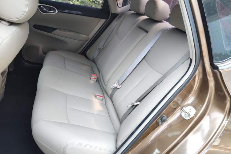 Used Nissan Sylphy 2018 1.6XV CVT Deluxe Edition Left Rear Seat