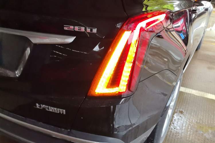 Used Cadillac XT5 2021 2.0T Two-Wheel Drive Luxury Version