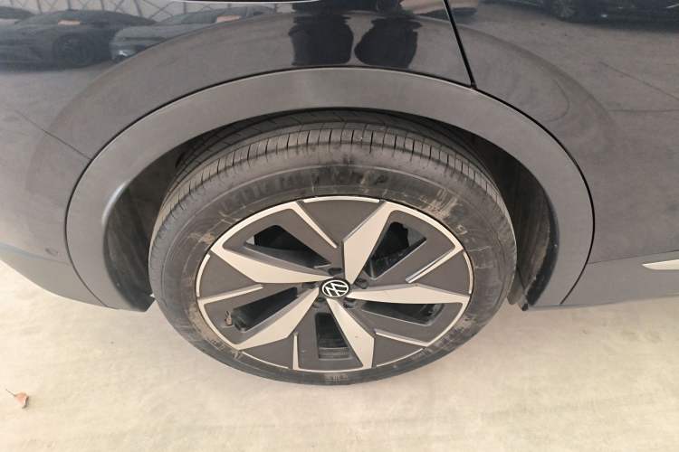 Used Volkswagen ID.4 CROZZ 2022 Long-Range Lite PRO Edition Right Rear Wheel Hub