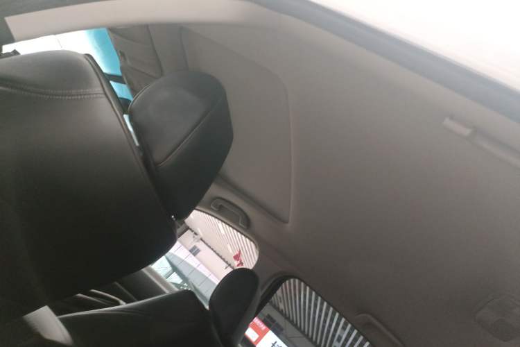 Used Honda Crosstour 2012 2.4L Luxury Edition Headliner