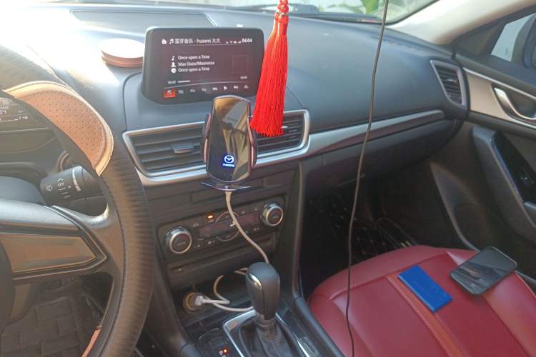Used Mazda 3 Axela 2019 Cloud-Controlled Sedan 1.5L Automatic Luxury Model China VI Standard