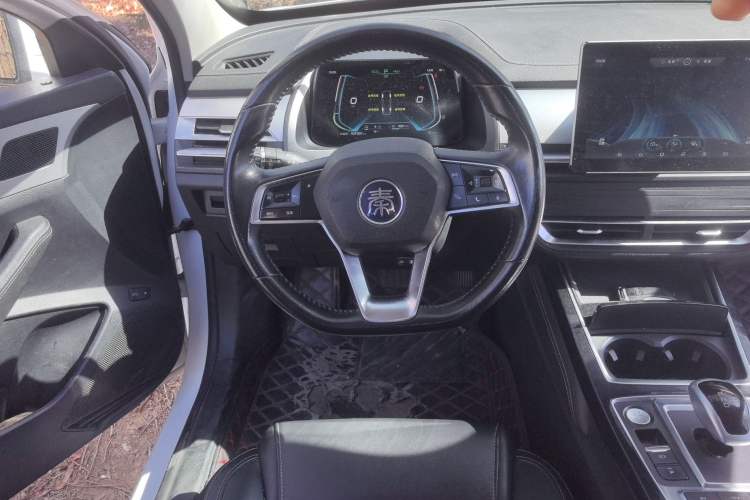 Used BYD Qin Pro New Energy 2019 DM Super Edition 1.5TI Automatic Smart Connect X-Trail Model China VI Standard Steering Wheel