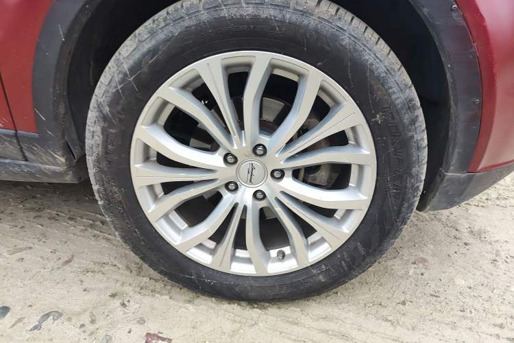 Used Land X7 2015 2.0T Panoramic Prestige Edition