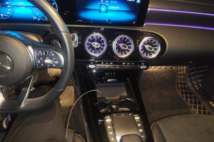 Used Mercedes-Benz A-Class 2020 Restyled A 200 L Sport Sedan Fashion Version
