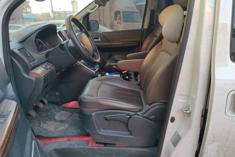 Used FORTHING Lingzhi PLUS 2022 Travel Edition 2.0L Manual Luxury Version 7 Seats
