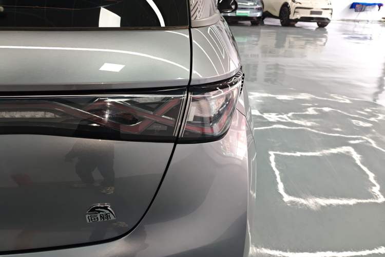 Used BYD Dolphin 2023 420 km Free Version Right Rear Taillight