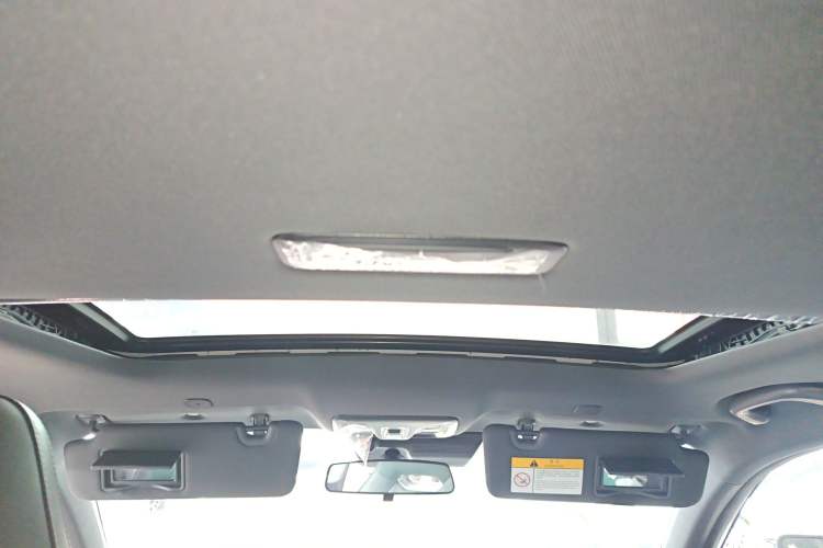 Used CHANGAN UNI-V iDD 2024 Blue Whale Smart Electric iDD 136km ZhiKu Model