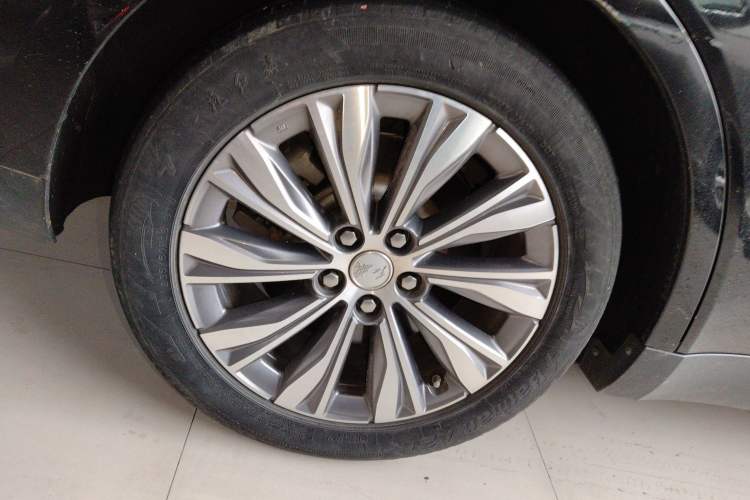 Used Hongqi E-QM5 2022 431 km Charge & Enjoy Edition
