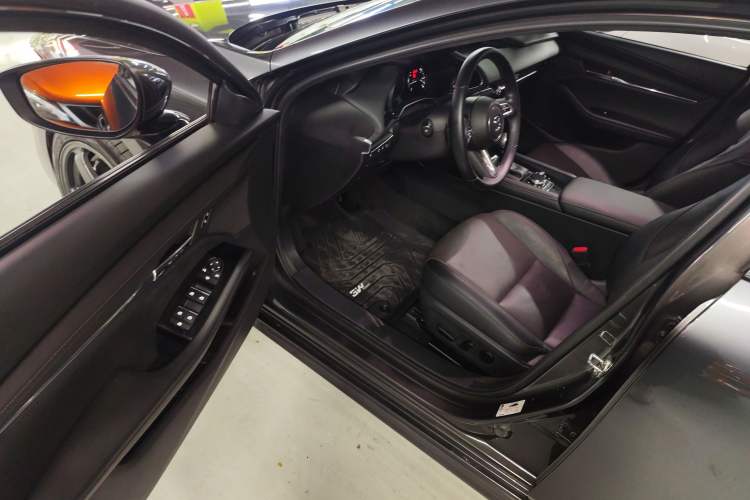 Used Mazda 3 Axela 2020 2.0L Automatic ZhiZun Edition
