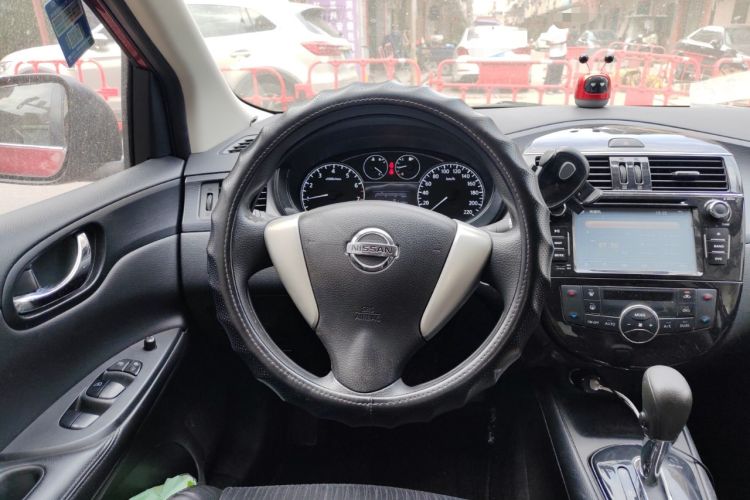 Used Nissan Tiida 2013 1.6L CVT Cool Cafe Edition