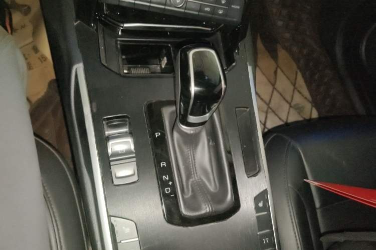 Used Wey VV7 2017 2.0T Flagship Model
