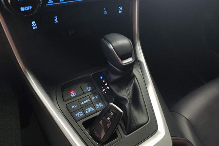 Used Toyota RAV4 2021 2.0L CVT 4x4 Style PLUS Edition
