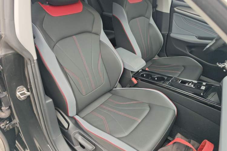 Used Volkswagen Lamando 2024 Lavida L 280TSI DSG Cool & Spicy Edition Right Front Seat