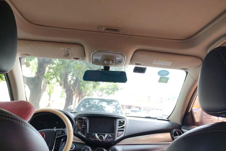 Used BYD Song 2017 Gaishe Upgrade Edition 1.5TID Automatic Elite Model
