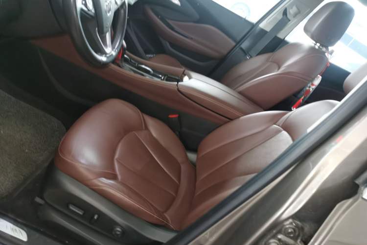 Used Buick Envision 2018 28T Four-Wheel Drive Luxury Model