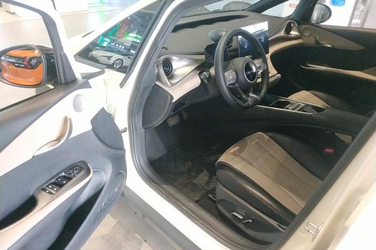 Used BYD Dolphin 2023 420 km Free Version Driver Seat