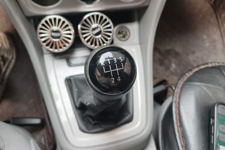 Used Volkswagen Lavida 2018 Classic 1.5L Manual Fashion Edition China VI Standard