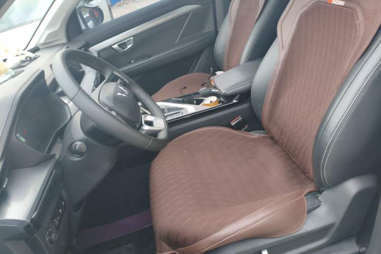 Used Wuling Asta 2022 2.0L DHT Electric-Speed Version