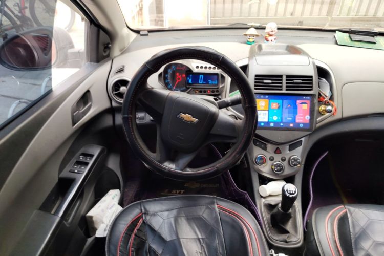 Used Chevrolet Aveo Sonic 2011 Sedan 1.4L MT SL