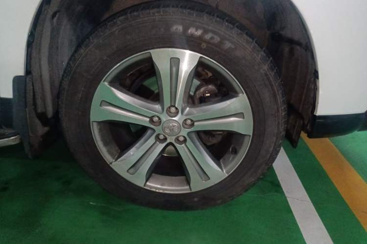 Used Toyota Highlander 2012 2.7L Two-Wheel Drive 7-Seater Luxury Edition
